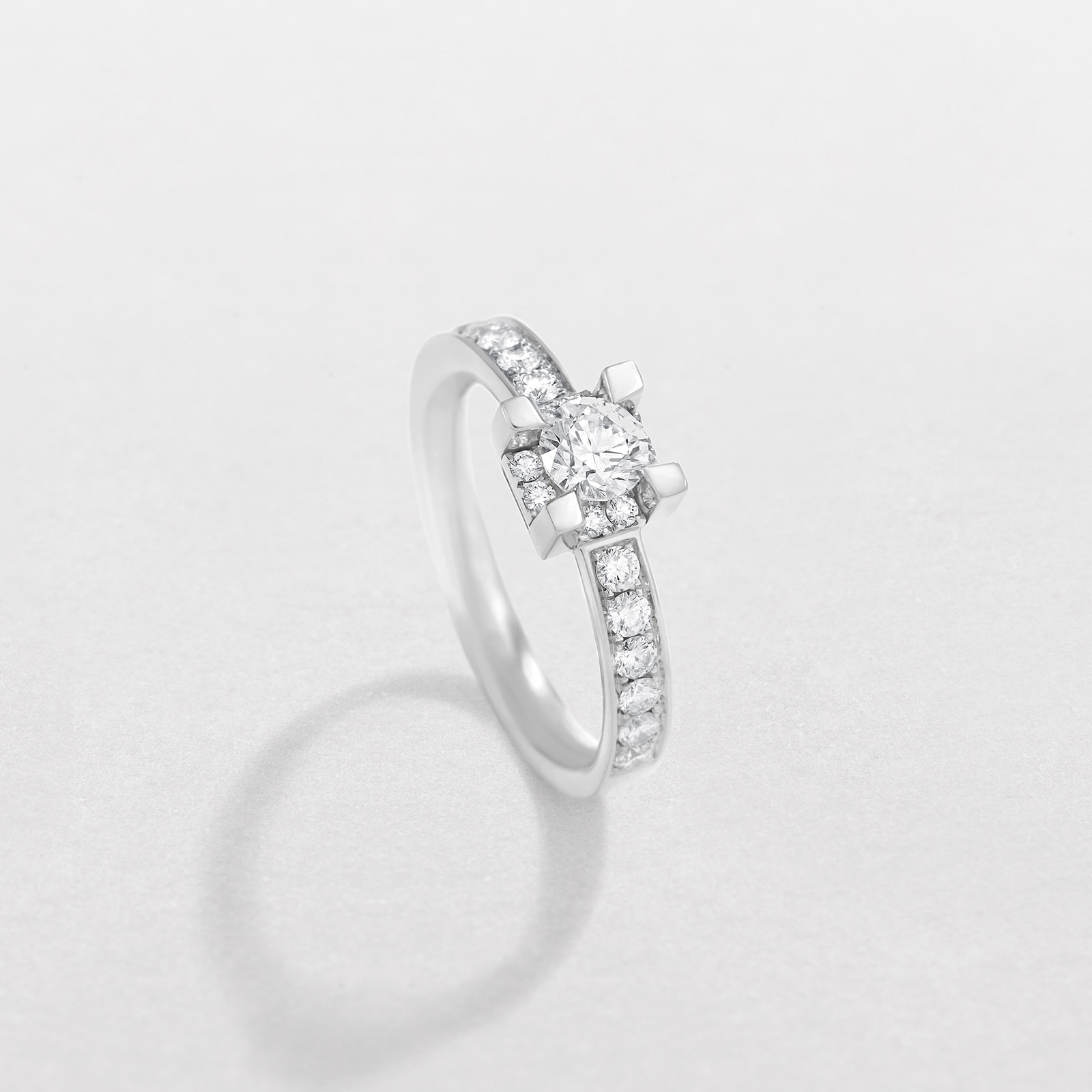 Giorgio Visconti ring met diamanten
