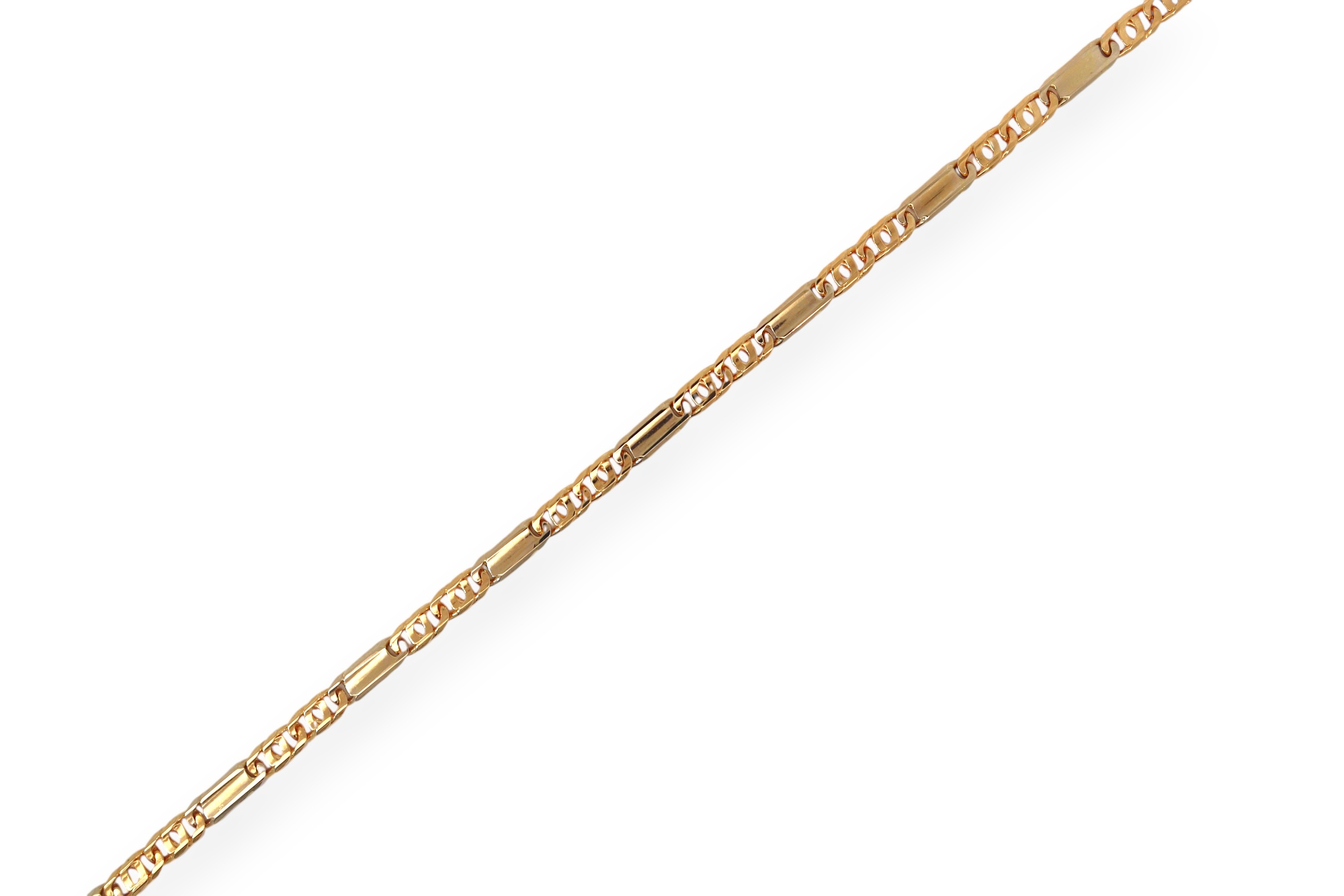 Deze stijlvolle armband in 18 kt geelgoud is opgebouwd uit fijne, open schakels met een elegante glans.
De combinatie van langwerpige elementen en verfijnde verbindingsschakels geeft het juweel een klassieke maar toch moderne uitstraling.
Een tijdloze gouden armband die comfortabel draagt en moeiteloos past bij zowel dagelijkse als feestelijke looks.
