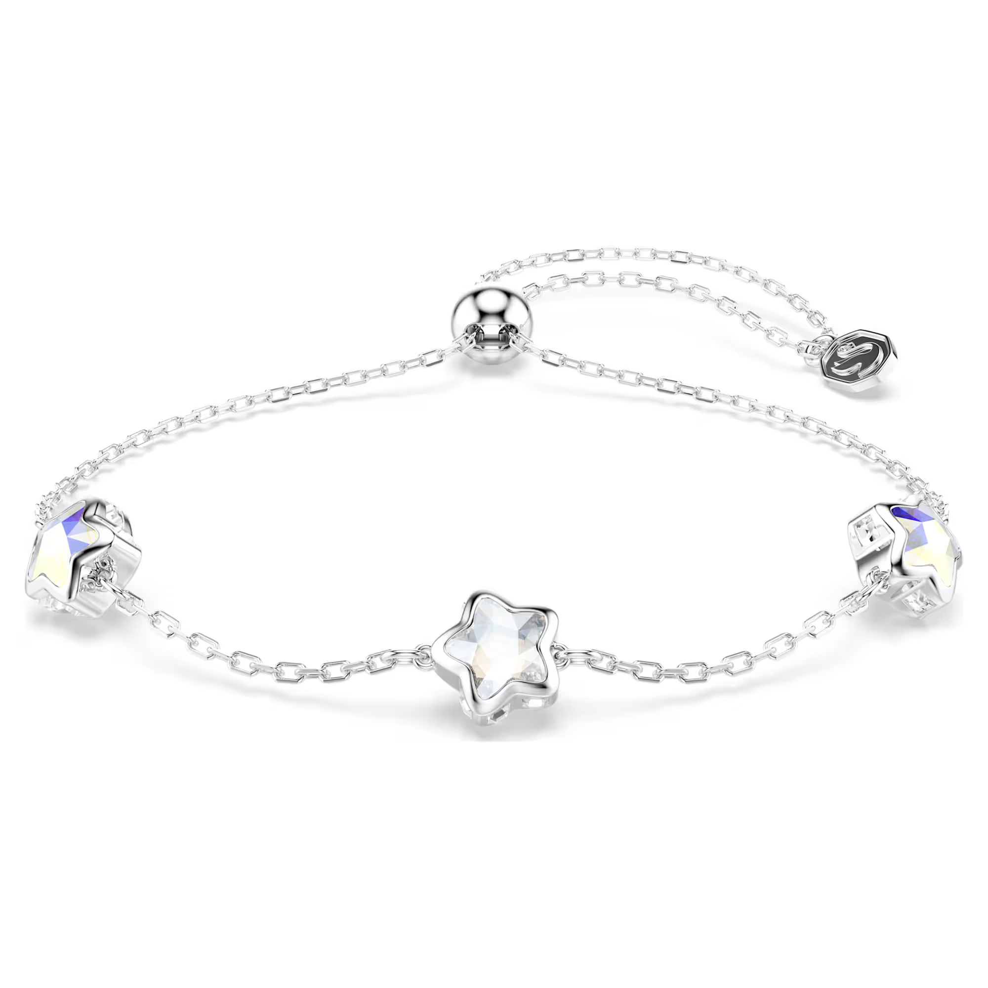Deze verfijnde armband, doordrongen van de geest van het universum, is voorzien van drie sterrenmotieven met schitterende Crystal Moonlight- en Crystal Aurore Boreale-effecten. Met de opvallende iriserende glans geeft hij uw stijl gegarandeerd een boost. Net als een gedeconstrueerd prisma laten de veelkleurige creaties van de Chroma-lijn alles aan de verbeelding over. Een rijke mix van gelaagde stenen in hun meest pure kleurexpressie.

Artikelnr.: 5754185
Collectie:  Chroma
Lengte (minimum - maximum): 16 - 24 cm
Formaat motief: 0.8 x 1 cm
Materiaal:  Kristallen, Rodium-verguld
Kleur:  Wit
Type sluiting:  Schuifbare bal