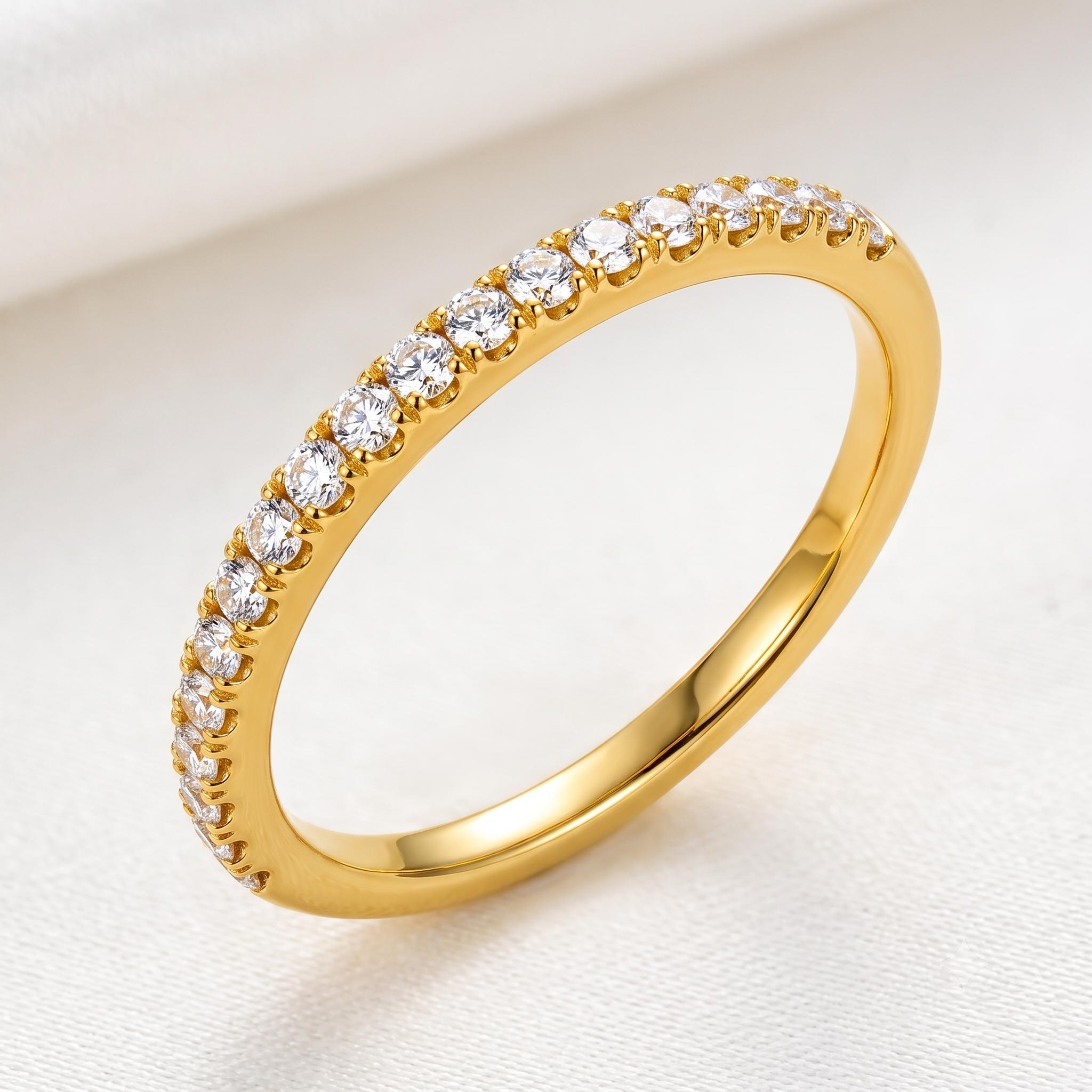 ring in 18kt geel goud met briljant 0.17ct