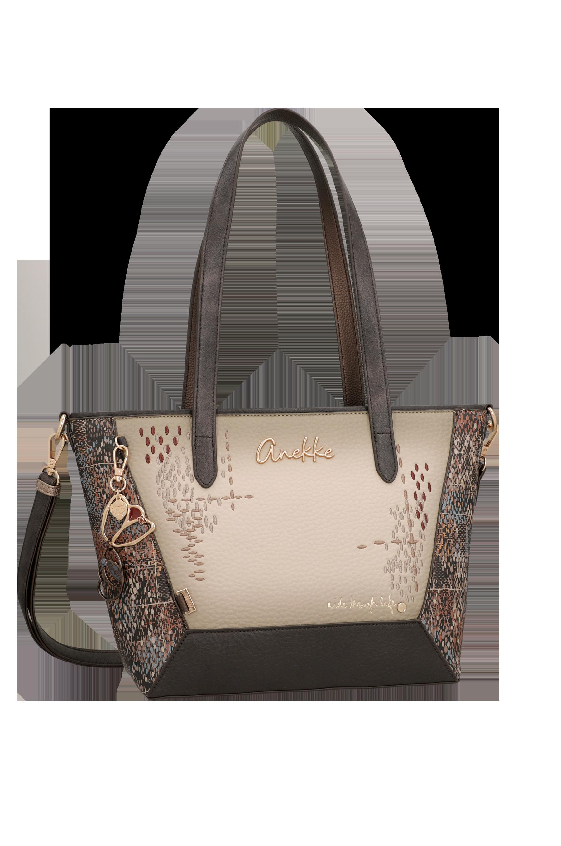 Anekke Crossbody Tas &ndash; Nederland Collectie | Stijlvol, Praktisch & Uniek
Ontdek de charme van Nederland met deze prachtige Anekke crossbody tas uit de nieuwste reiscollectie. Tijdens haar bijzondere wereldreis doet Anekke ook Nederland aan. De tas is ge&iuml;nspireerd op de schoonheid, cultuur en sfeer van ons land en vertelt, zoals je van Anekke gewend bent, een uniek verhaal vol details.

Deze compacte schoudertas is ideaal voor dagelijks gebruik. Dankzij het verstelbare schouderhengsel draag je de tas comfortabel crossbody, terwijl de handige vakindeling voldoende ruimte biedt voor je telefoon, portemonnee, sleutels en andere dagelijkse benodigdheden. De hoogwaardige afwerking, kleurrijke prints en verfijnde borduursels maken deze tas tot een echte blikvanger.

Of je nu een dagje gaat winkelen, een stedentrip maakt of op zoek bent naar een stijlvolle tas voor iedere dag, deze Anekke crossbody combineert functionaliteit met een bijzonder design.

Kenmerken
Originele Anekke Nederland-collectie
Verstelbare crossbody schouderband
Praktische vakindeling met ritssluiting
Hoogwaardige afwerking met unieke Anekke-details
Compact formaat voor dagelijks gebruik