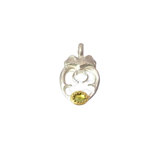 Der Anh.Hirschk&auml;fer Ag925/Au750 Peridot   ist ein elegantes Schmuckst&uuml;ck der Kategorie JEWEL, speziell ein PENDANT. Es besteht aus hochwertigem Sterlingsilber (Ag925) und Gold (Au750), verziert mit einem funkelnden Peridot. Dieses exquisite Anh&auml;nger-Design l&auml;sst sich am besten mit einer feinen Kette tragen und wertet jeden Look auf.