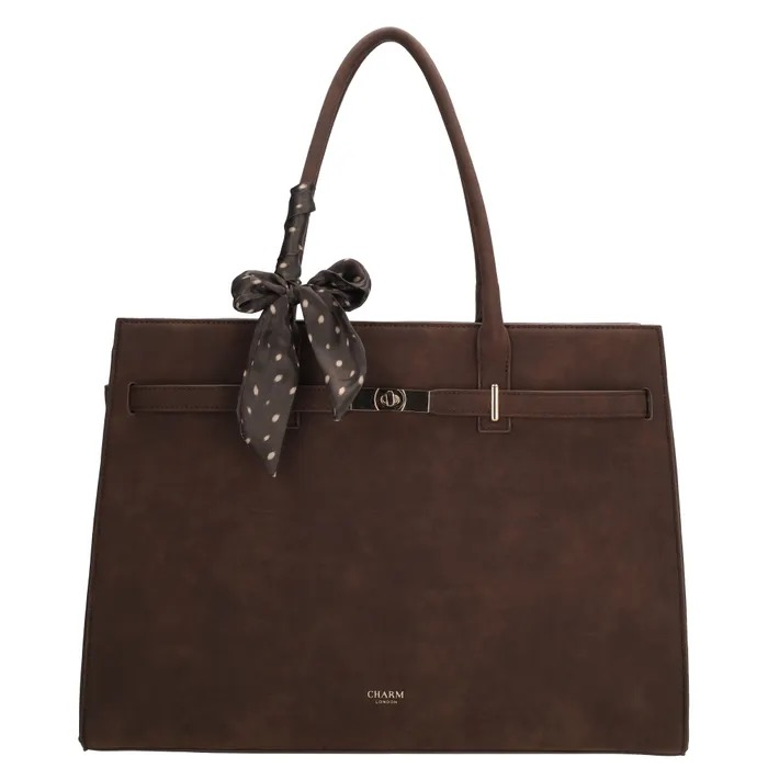 Charm London The Hamptons Village Laptoptas 15,6 inch &ndash; Stijlvolle Werktas Dames
Op zoek naar een stijlvolle laptoptas voor een 15,6 inch laptop? De Charm London The Hamptons Village laptoptas combineert een elegant design met een praktische indeling. Deze ruime werktas voor dames is perfect voor kantoor, studie of dagelijks gebruik en biedt voldoende ruimte voor je laptop en andere benodigdheden.
De tas is voorzien van een gewatteerd laptopvak dat geschikt is voor laptops tot 15,6 inch (34,5 x 19,4 cm). Dankzij de slimme indeling met een telefoonvak, pennenvakken, een binnenvak met rits en een praktisch tussenritsvak houd je al je spullen overzichtelijk georganiseerd. Het extra ritsvak aan de achterzijde biedt snelle toegang tot items die je vaak gebruikt.
De sierlijke sluiting aan de voorzijde en het stijlvolle sjaaltje geven deze Charm London laptoptas een luxe en vrouwelijke uitstraling. Met de verstelbare en afneembare schouderband draag je de tas comfortabel in de hand of als schoudertas.
Voordelen
Geschikt voor laptops tot 15,6 inch (34,5 x 19,4 cm)
Ideale werktas dames voor werk, studie en dagelijks gebruik
Gewatteerd laptopvak voor optimale bescherming
Praktisch tussenritsvak voor extra opbergruimte
Binnenvak met rits, telefoonvak en pennenvakken
Ritsvak aan de achterzijde voor snelle toegang
Verstelbare en afneembare schouderband
Elegante sluiting en decoratief sjaaltje
Stijlvol en functioneel ontwerp van Charm London
Trefwoorden: Charm London laptoptas, laptoptas 15,6 inch, werktas dames, schoudertas laptop, zakelijke damestas, laptoptas dames, elegante werktas, laptoptas met schouderband.