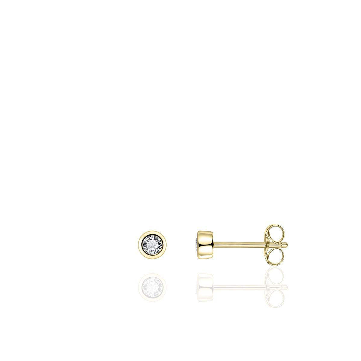 De GISSER JEWELS ZILVER VERGULDE OORSTEKERS E1000Y zijn verfijnde sieraden met 4MM sprankelende zirkonia. Deze elegante oorstekers, voegen een vleugje glamour toe aan elke outfit. Ze zijn ideaal om zowel dagelijks als bij speciale gelegenheden te dragen, en geven een subtiele maar stijlvolle uitstraling aan elke look.