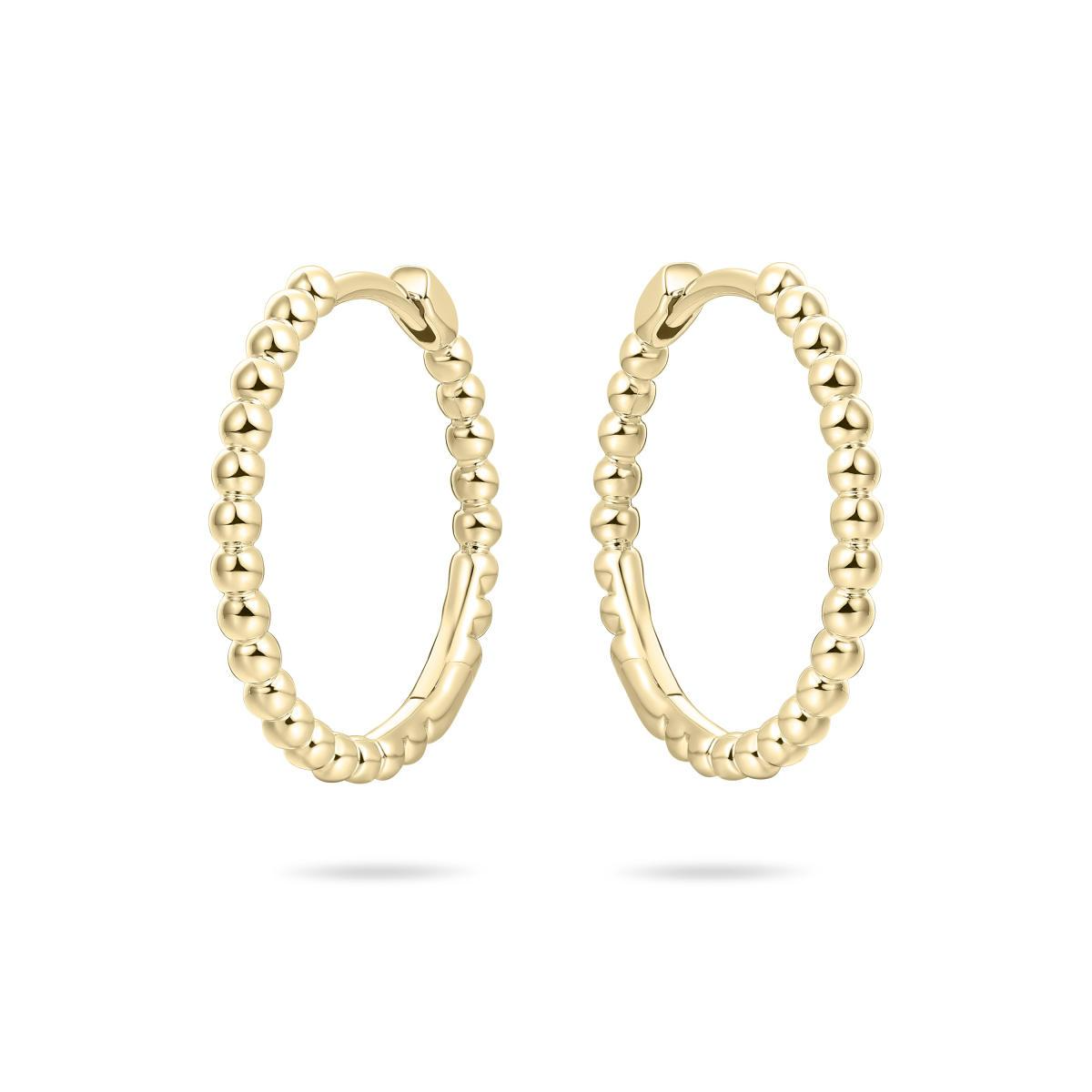 De Gisser zilver vergulde oor creolen KCR2/22Y zijn elegante creolen met een vergulde afwerking, perfect voor elke gelegenheid. Ze vallen onder de categorie sieraden en zijn specifiek creool oorbellen. Draag ze met opgestoken haar of een stijlvolle updo om hun glans en verfijning te laten opvallen. Voeg een chique touch toe aan je look!