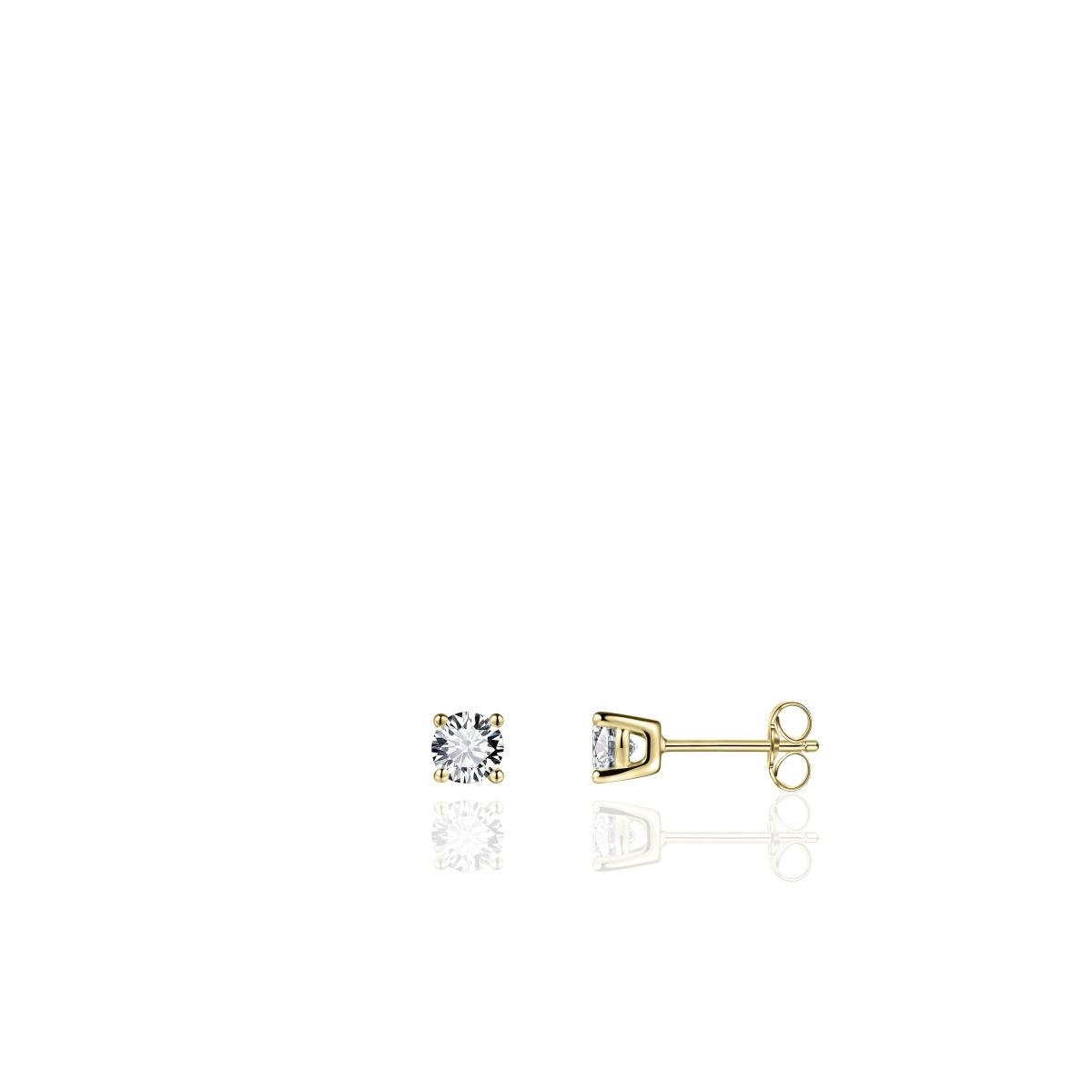 De Gisser zilver vergulde oorknoppen met zirkonia van modelnummer E1021/3Y is een elegante toevoeging aan je sieradencollectie. Deze stud oorbellen met een 3mm zirkonia zijn verfijnd en bieden een subtiele glans. Ideaal voor dagelijks gebruik of speciale gelegenheden. Combineer met andere gouden accessoires voor een chique look. Perfect als cadeau!