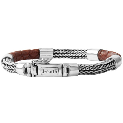 De Armband Amsterdam-KPA 21cm, modelnummer 32152482-0153, is een elegant sieraad. Deze stijlvolle armband, onderdeel van de categorie JEWEL, valt onder JEWEL_TYPE als BRACELET. Draag hem solo voor een subtiele look of combineer met andere armbanden voor een trendy statement. Ideaal voor zowel dagelijkse als speciale gelegenheden. Perfect voor elke garderobe!