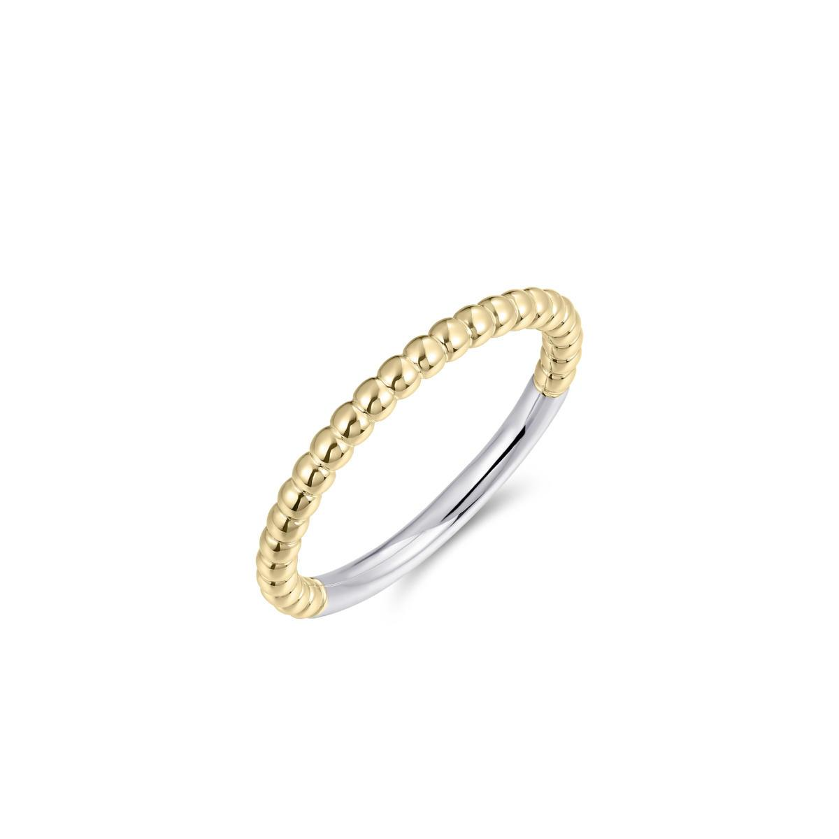 De Gisser zilver vergulde ring R476Y-56 is een verfijnde ring voor elke gelegenheid. Met zijn elegant ontwerp en maat 56 past hij perfect om de vinger. Ideaal om te dragen als statement-stuk of als verfijnde toevoeging aan je dagelijkse look. Combineer met andere sieraden voor een stijlvolle en moderne uitstraling. Categorie: Sieraad, Type: Ring.