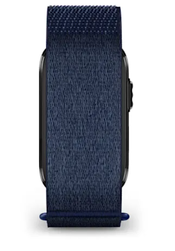 Der CIRQA Smart Band WW, S-M Blau (Modellnummer: 010-04675-13) ist eine stilvolle Smartwatch mit einem blauen Canvas-Armband und einem Geh&auml;use aus Kunststoff-Silikon. Sie verf&uuml;gt nicht &uuml;ber eine Datumsfunktion, ist jedoch bis zu 50 Meter wasserdicht. Tragen Sie sie bequem am Handgelenk f&uuml;r den t&auml;glichen Gebrauch oder bei sportlichen Aktivit&auml;ten.