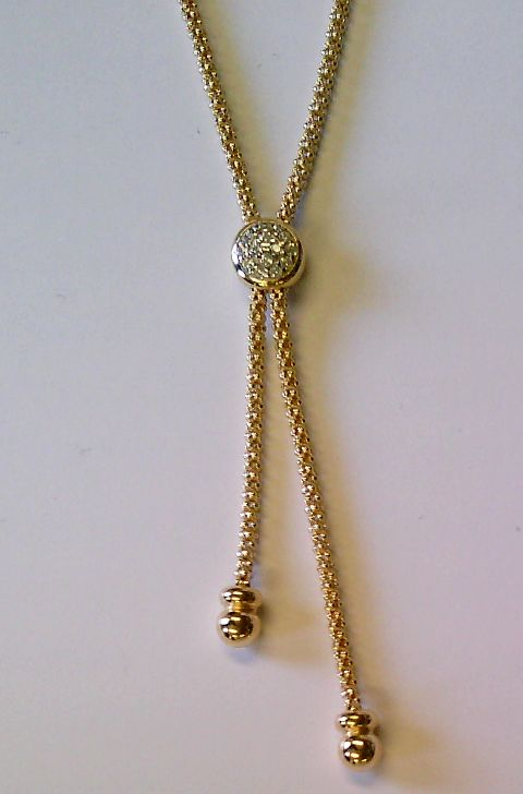 Das Damen Collier 925 gelb/rhodiniert mit Modellnummer 5-216378-001 ist ein edles Schmuckst&uuml;ck aus goldplattierten Zirkonia. Die Kettenl&auml;nge von 42+5 cm bietet Flexibilit&auml;t beim Tragen. Perfekt f&uuml;r elegante Anl&auml;sse oder als Highlight im Alltag. Kombiniere es mit einem schlichten Oberteil, um den funkelnden Glanz optimal zur Geltung zu bringen. Kategorien: Schmuck, Kette.