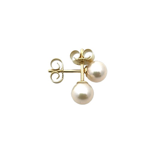 Die Ohrstecker SWP mit der Modellnummer 03895210 bestehen aus 585er Gold (AU 585) und sind mit S&uuml;&szlig;wasserperlen (SWP) veredelt. Diese eleganten Ohrringe sind perfekt f&uuml;r besondere Anl&auml;sse und verleihen jedem Outfit einen Hauch von Luxus. Tragen Sie sie zu formeller Kleidung oder als Highlight bei allt&auml;glichen Looks. Perfekt f&uuml;r Schmuckliebhaber.