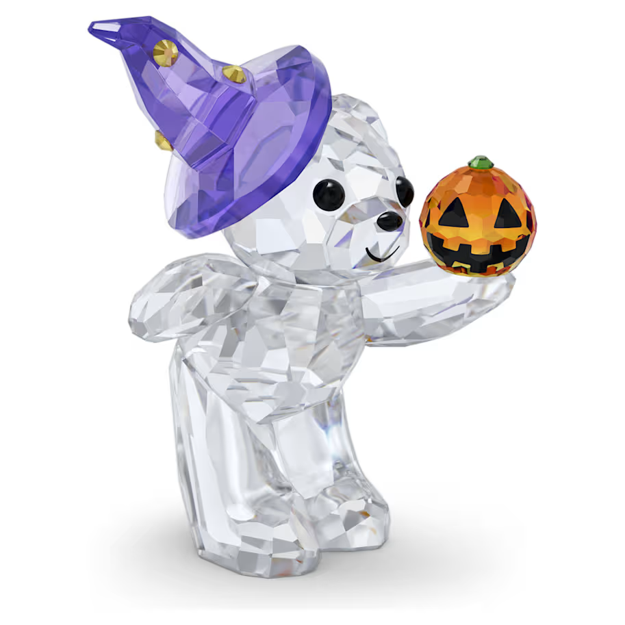 Dit speelse Beer Kris-ontwerp is een unieke cadeaukeuze voor het Halloween-seizoen. Het betoverende ontwerp valt op door een magische paarse hoed en een pompoenlantaarn, met in totaal 587 facetten die voor een schitterend, lichtvangend effect zorgen. Een nieuwe manier om een echt betoverende tijd van het jaar te vieren. Decoratief voorwerp. Geen speelgoed. Niet geschikt voor kinderen jonger dan 15 jaar.

Artikelnr.: 5733476
Collectie:  Kris Bear
Formaat: 4 x 2.6 x 2.7 cm
Ontwerper:  Parichehr Shirazi
Materiaal:  Kristallen
Kleur:  Meerkleurig