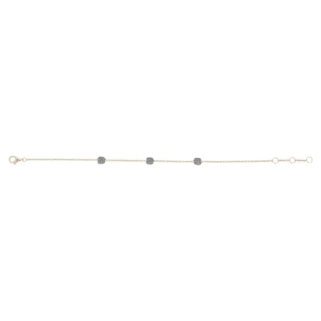 De ROSEGOUDEN ARMBAND VAN PESAVENTO, modelnummer YCKTD004, is een elegante accessoire van 1 gram. Deze luxe armband is vervaardigd uit goud en valt onder de categorie juwelen. Het is een verfijnde keuze om elke outfit te verbeteren. Draag deze armband solo voor een subtiele uitstraling of combineer met andere sieraden voor een gelaagde look.