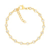 De SUNSET SPARKLE, modelnummer B0043799001, is een schitterende armband die jouw outfit extra flair geeft. Kenmerkend voor deze juweelcategorie, straalt het elegantie en stijl uit. Draag deze armband los om je pols voor een casual look, of combineer met andere armbanden voor een gedurfdere stijl. Perfect voor elke gelegenheid!