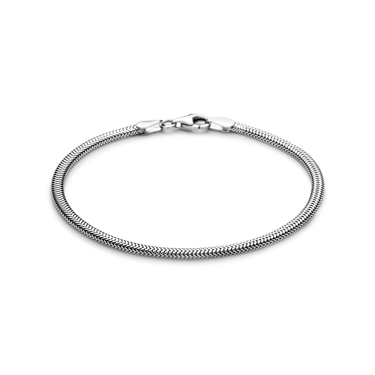 De Exclusief Zilveren Armband is een elegante armband vervaardigd uit 925 sterling zilver. Deze zilverkleurige armband heeft een polsmaat van 180mm. Draag deze verfijnde armband solo voor een minimalistische uitstraling of combineer met andere zilveren sieraden voor een gelaagd effect. Perfect voor elke gelegenheid en een stijlvolle toevoeging aan je collectie.