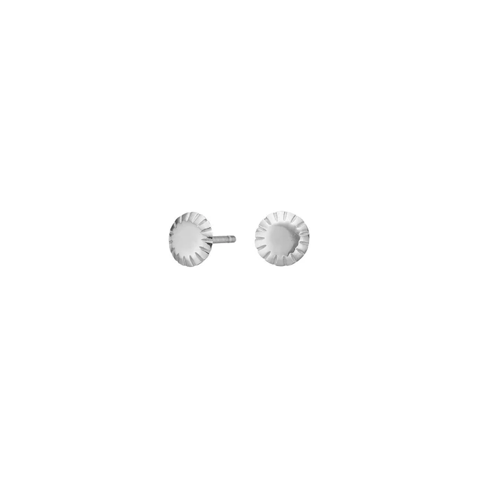 Entdecken Sie die Rhd. Silber Ohrstecker Sonne . Diese neuen Ohrstecker bestechen durch ihr strahlendes Design und passen perfekt zu jedem Anlass. Kombinieren Sie sie mit schlichten Outfits, um den eleganten Look zu unterstreichen. Ideal f&uuml;r den t&auml;glichen Gebrauch oder besondere Anl&auml;sse. Ein Must-Have f&uuml;r Ihre Schmucksammlung!
