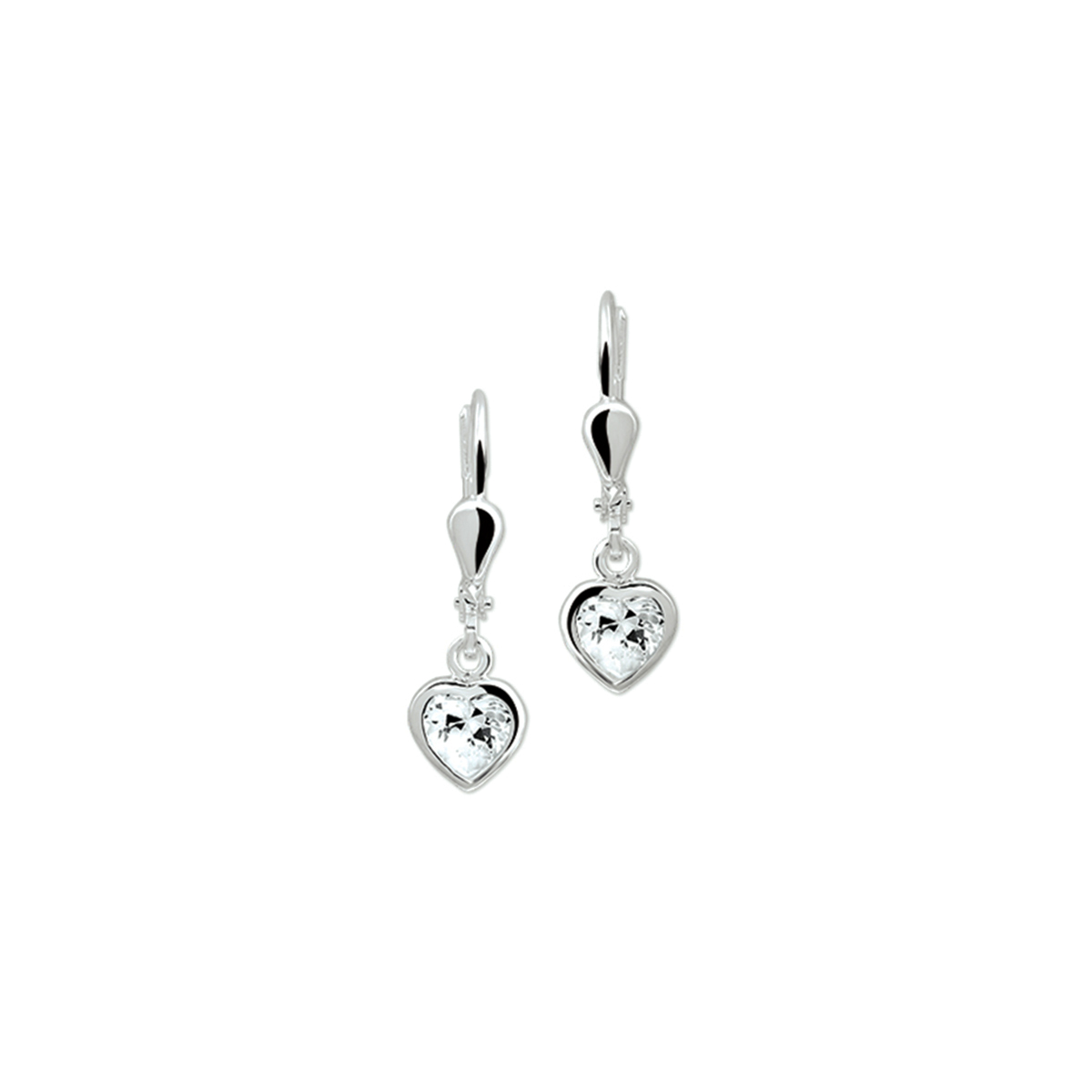 925 zilveren oorhangers met een hartje en uitgevoerd met een schitterende zirkonia. De oorhangers hebben een totale hoogte van 22mm en een breedte van 6.5mm.
