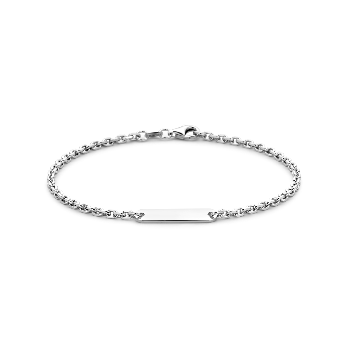 Gerhodineerd 925 zilveren graveerarmband met een schakelbreedte van 2.7mm. De afmeting van het graveerplaatje is 5x22mm en de dikte is 1mm.