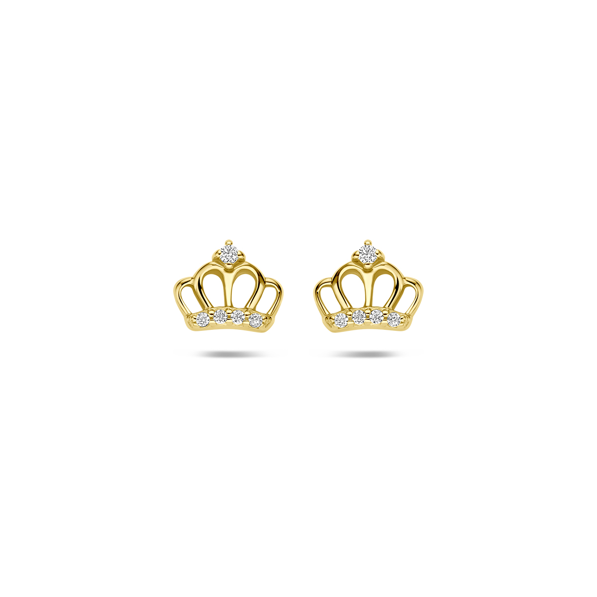 De Zilver vergulde oorknoppen met kroon zirconia, modelnummer 2104366 van het merk Kasius, stralen elegantie uit met sprankelende zirconia's in een stijlvolle kroonvorm. Deze tijdloze oorsieraden zijn perfect voor zowel dagelijkse outfits als speciale gelegenheden. Draag ze met opgestoken haar of een elegante avondjurk voor een verfijnde look.