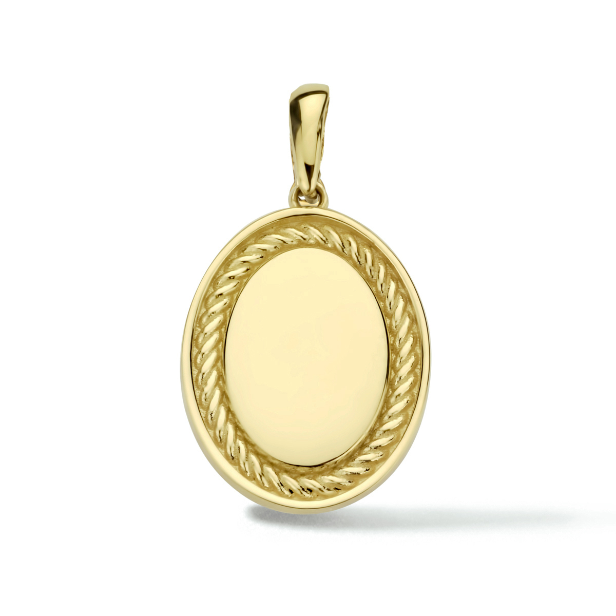14k Geelgouden ovale graveerhanger. De graveerhanger heeft een totale hoogte van 2.1cm, een breedte van 12.5mm en een dikte van 1.7mm.