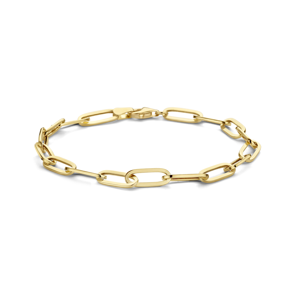 14k Geelgouden paperclip armband met een schakelbreedte van 5mm. De armband heeft draaglengte van 18cm. Uitgevoerd met een karabijn sluiting.