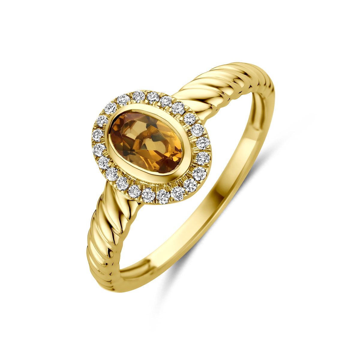 14k Geelgouden ring met citrien en lab grown diamant. De ring heeft een breedte van 9.5mm. Het totale diamantgewicht is 0.10ct.&nbsp;Lab grown diamanten zijn diamanten die ontstaan in een laboratorium. Onder extreem hoge druk en temperatuur wordt het natuurlijk ontstaansproces nagebootst met als eindresultaat een diamant met dezelfde chemische eigenschappen maar met een andere oorsprong.