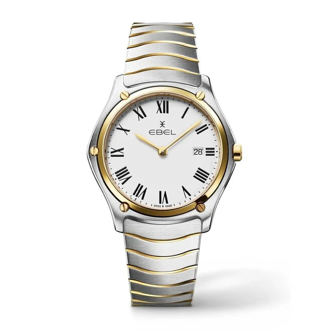 Ebel polshorloge model Sport Classic met romeinse index en witte wijzerplaat.