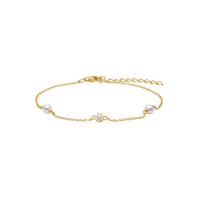 Das Vergoldete Silber Armband TIANOR,  ist ein neues Tennisarmband aus der Kategorie Schmuck. Es strahlt Eleganz und Stil aus. Ideal, um es alleine zu tragen oder mit anderen Armb&auml;ndern zu kombinieren. Perfekt f&uuml;r besondere Anl&auml;sse oder als t&auml;gliches Accessoire, das jedes Outfit aufwertet. Ein Must-have f&uuml;r Schmuckliebhaberinnen.
