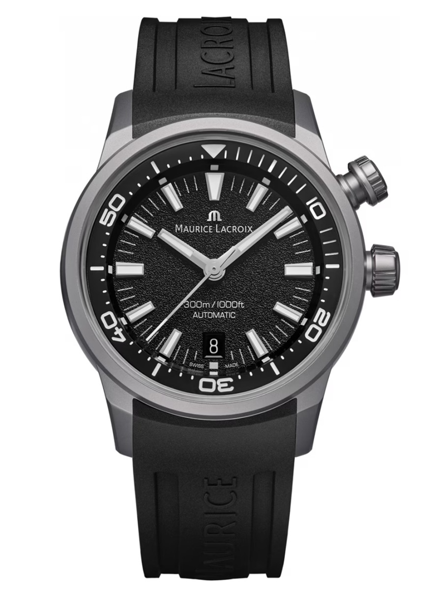 De Maurice Lacroix Pontos S Diver Limited Edition - PT6248-TT03L-330-2 heeft een zwarte analoge wijzerplaat met strepenindex. Het automatische horloge heeft een ronde titanium kast, een grijze band van 22 mm, saffierglas en is waterbestendig tot 30 meter. Perfect voor zowel formele als informele gelegenheden, waardoor het een veelzijdige keuze is voor elke horlogeliefhebber.