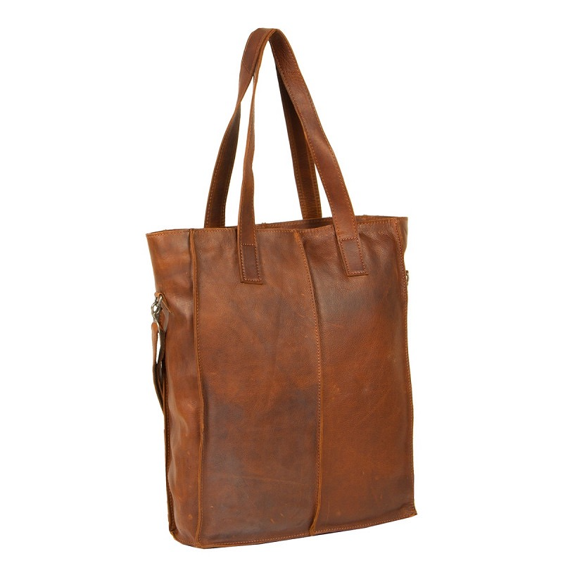 Deze Nynke Shopper laptop tas in de kleur Cognac heeft een handig compartiment voor laptops tot 14 inch. Met een stijlvolle en functionele uitstraling is deze tas perfect voor werk of studie. Draag de tas over je schouder of in de hand voor een veelzijdige look. Kies voor comfort en stijl met deze tas van hoogwaardige kwaliteit.

Afmetingen:
Hoogte 41cm x breed 32cm X diep 11cm

32x11x41cm
Materiaal
100% leather