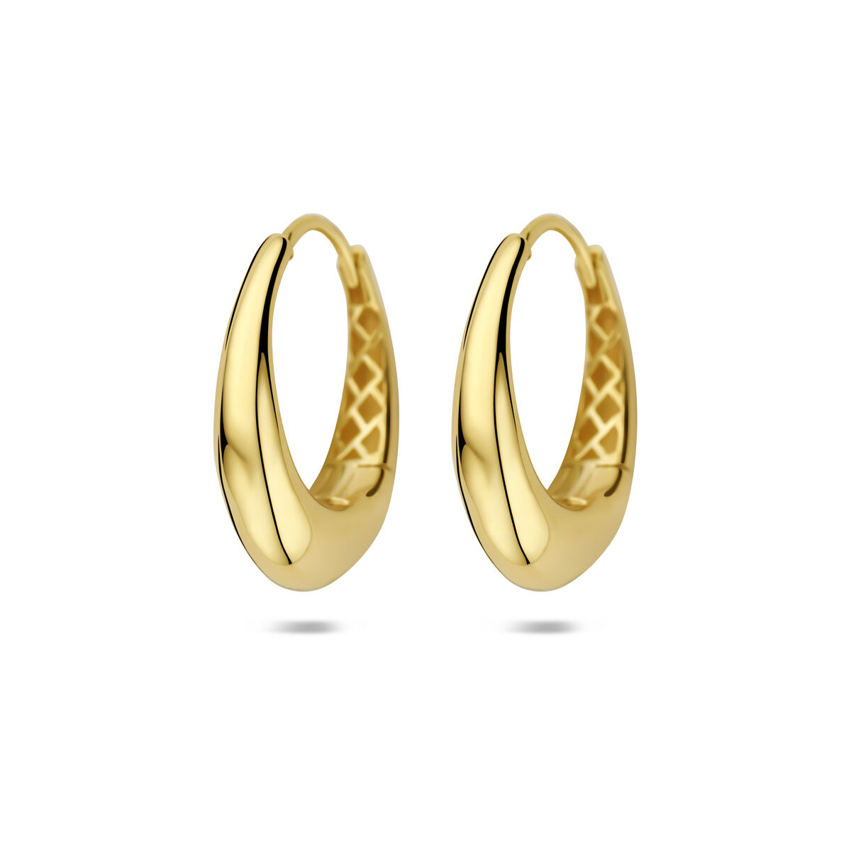 De Stijl Jewels gouden 14krt elegante hanger oorbellen. Deze sierlijke juwelen voegen verfijning toe aan elke outfit. Draag ze bij formele gelegenheden of om een chique accent te geven aan dagelijkse looks. Perfect voor een avondje uit of een speciale gebeurtenis. Voeg een vleugje glamour toe aan uw stijl met deze prachtige oorbellen.