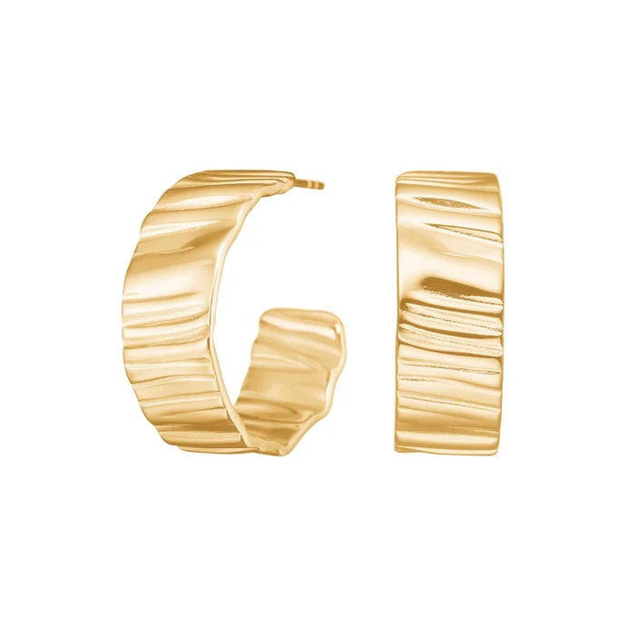 Stahl Creolen IP Gold ROCCIA,  sind hochwertige neue Creolen aus der Kategorie Schmuck. Diese eleganten Ohrringe bestechen durch ihr zeitloses Design und die goldene IP-Beschichtung. Sie passen perfekt zu eleganten Abendgarderoben oder als stilvoller Akzent f&uuml;r den Alltag. Ideal in Kombination mit einer hochgesteckten Frisur oder offenen Haaren, um den Look zu vervollst&auml;ndigen.
