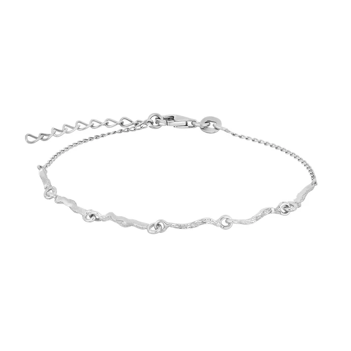 Das Produkt Rhd. Sil. Armband MOVIE, ist ein neues Tennisarmband in der Kategorie Schmuck. Es besticht durch sein stilvolles Design und hochwertige Verarbeitung. Ideal ist es, das Armband alleine oder in Kombination mit anderen Armb&auml;ndern zu tragen, um jedem Outfit einen eleganten Touch zu verleihen. Perfekt f&uuml;r jeden Anlass!