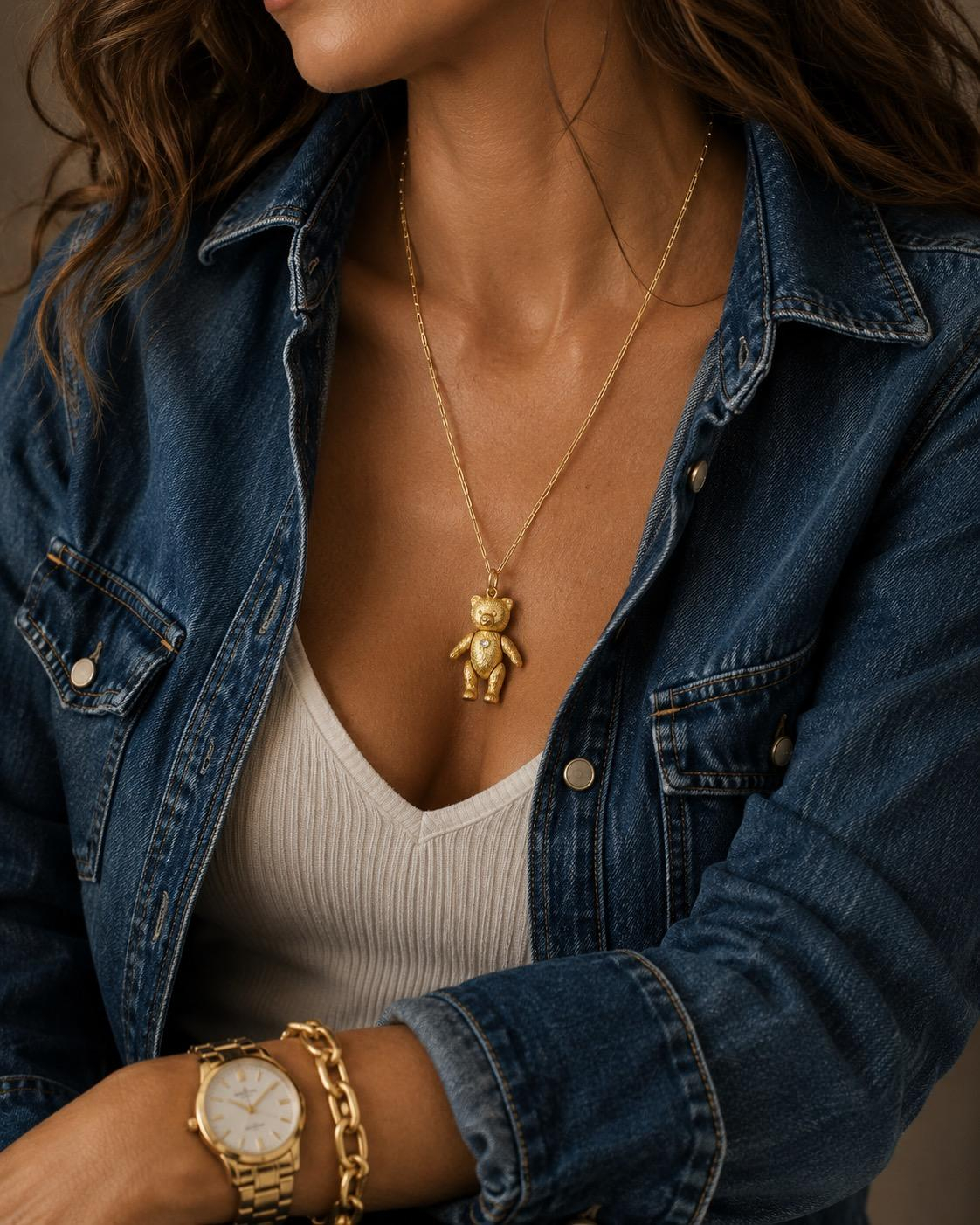 Der Anh&auml;nger Anh.Au 750 B&auml;r, Brill.   ist ein exklusives Schmuckst&uuml;ck aus hochwertigem 750er Gold und funkelnden Brillanten. Perfekt als elegantes Accessoire f&uuml;r besondere Anl&auml;sse oder als stilvolles Alltagsst&uuml;ck. Tragen Sie ihn an einer feinen Goldkette nahe am Herzen f&uuml;r einen edlen Look. Kategorisiert als JEWEL.