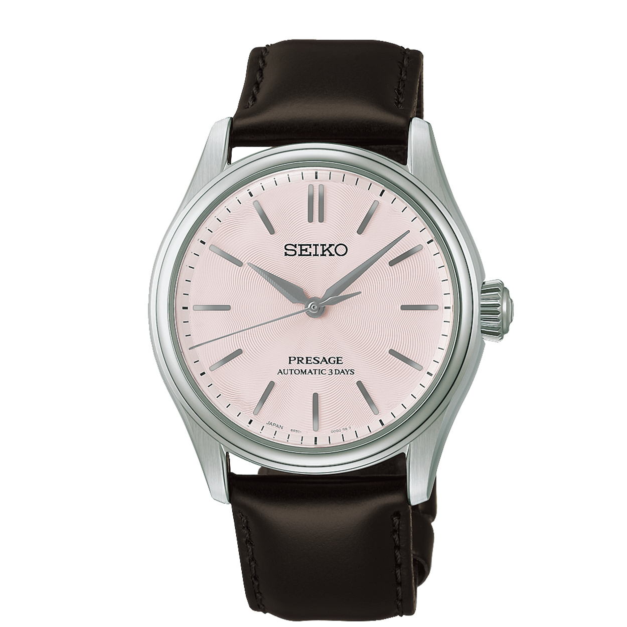 Deze stijlvolle PRESAGE HEREN SS BROWN LEATHER STRAP PINK 100, modelnummer HCC003J1, is een elegante horloge binnen de categorie: WATCH. Het horloge heeft een bruine leren band tegen een roze wijzerplaat. Draag dit horloge met formele of casual kleding voor een verfijnde look die zowel overdag als 's avonds indruk maakt.