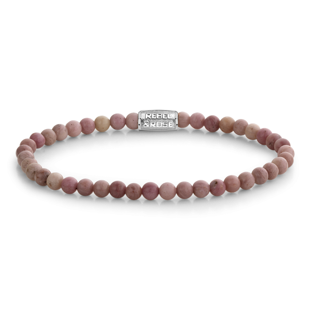 De Rose Garden zilverkleurige 4mm S, modelnummer RR-40189-S-S, is een verfijnd sieraad. Met een lengte van 165 mm biedt deze armband een elegante toevoeging aan elke outfit. Perfect voor zowel casual als formele gelegenheden, draag hem solo of in combinatie met andere sieraden voor een stijlvolle statement-look. Ideaal voor dagelijks gebruik.