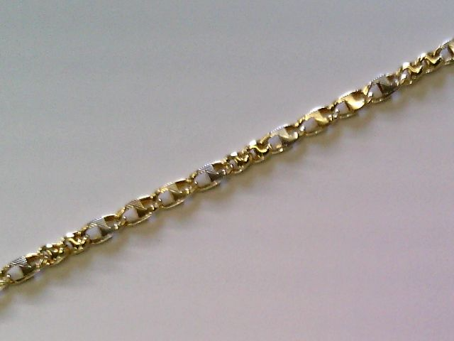 Das Produkt Armband 333 gelb/wei&szlig; 19cm, Modellnummer 6-214288-001, ist ein elegantes Schmuckst&uuml;ck der Kategorie "Jewel". Es handelt sich um ein Gelbgold-Armband mit einer L&auml;nge von 19 cm. Tragen Sie es am Handgelenk f&uuml;r einen zeitlosen Look, ideal f&uuml;r besondere Anl&auml;sse oder den t&auml;glichen Gebrauch.