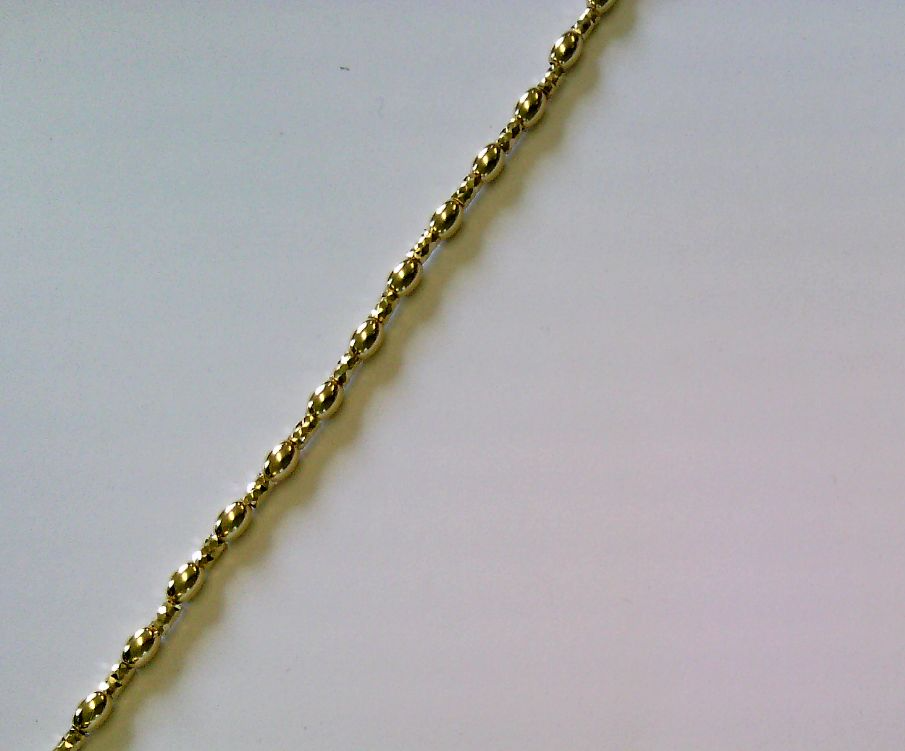 Das Armband 925 gelb, Modellnummer 5-216705-001, ist ein elegantes Schmuckst&uuml;ck. Hergestellt aus hochwertigem 925er Silber in einer L&auml;nge von 16+3 cm, bietet es Flexibilit&auml;t und Glamour. Ideal f&uuml;r jeden Anlass, tr&auml;gt man es am besten solo oder in Kombination mit anderen Armb&auml;ndern, um einen individuellen Look zu kreieren. Perfekte Erg&auml;nzung f&uuml;r jedes Outfit!