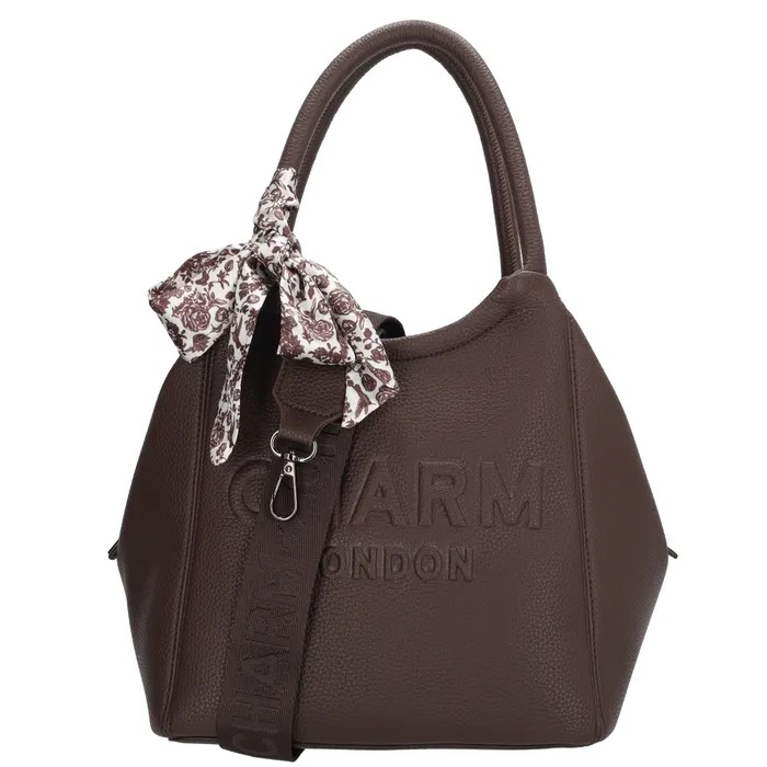 Charm London Bond Street Handtas
De Charm London Bond Street handtas is een stijlvolle en compacte tas van imitatieleder. Dankzij de verstelbare, afneembare schouderband draag je de tas als handtas of crossbody. De tas heeft een ritssluiting, een binnenvak met rits, telefoonvak en een praktisch achtervak met rits. Het sjaaltje aan het handvat zorgt voor een trendy finishing touch.
Afmetingen: 30 &times; 17 &times; 24,5 cm
Materiaal: Imitatieleder
