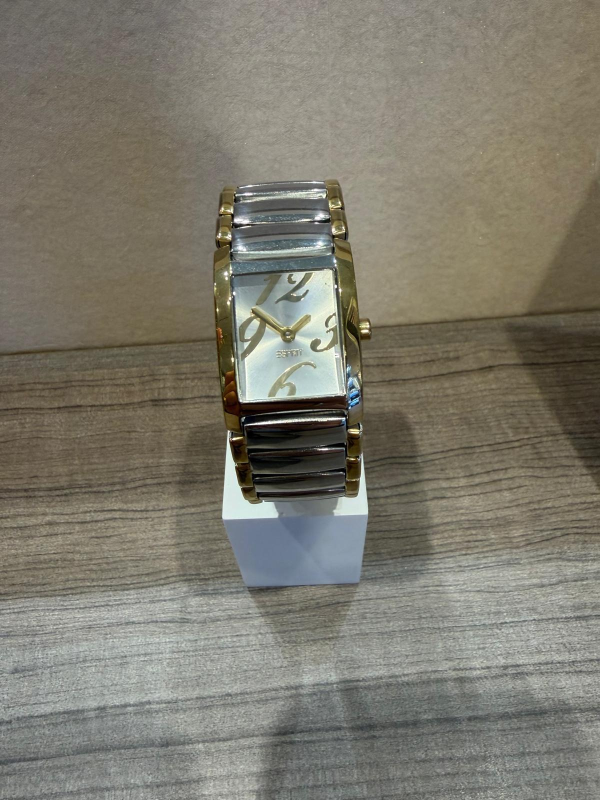 Esprit horloge
bicolor
in maat verstelbaar