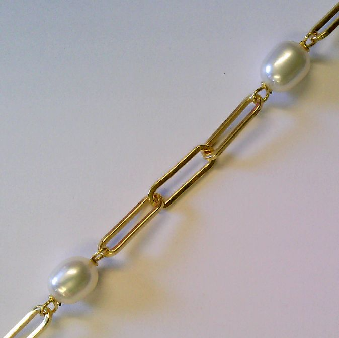 Das Armband 925 gelb SwZP goldplatt./20cm, Modellnummer 5-217070-001, ist ein elegantes Schmuckst&uuml;ck aus hochwertigem 925er Silber mit goldplattierter Oberfl&auml;che. Es f&auml;llt in die Kategorie JEWEL und wird als ARMBAND klassifiziert. Tragen Sie es am besten alleine f&uuml;r einen minimalistischen Look oder kombinieren Sie es mit anderen Armb&auml;ndern f&uuml;r einen stilvollen Layering-Effekt.