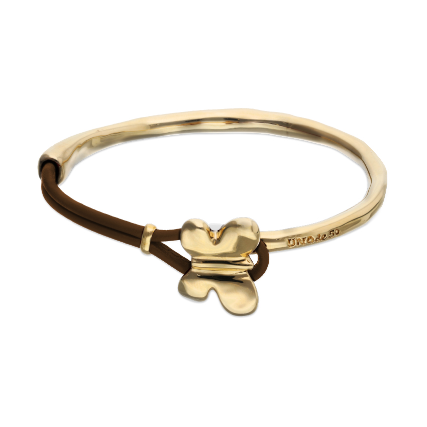De PUL2614MAROR00M is een verfijnde armband van UNOde50.Het is ideaal om polsen een elegante uitstraling te geven. Draag deze armband solo voor een subtiele look of combineer met andere sieraden voor een gelaagde stijl. Perfect voor zowel dagelijkse outfits als speciale gelegenheden. Een veelzijdige aanvulling op elke sieradencollectie. Maat M