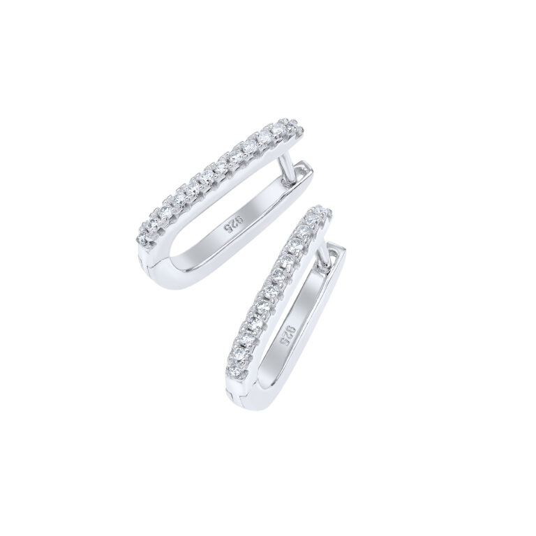 Die Creolen Silber obal Lab Grown 0,156ct, Modellnummer 414479, sind funkelnde Diamant-Creolen aus Laboranbau. Diese eleganten Ohrringe sind ideal, um jedes Outfit zu veredeln, sei es f&uuml;r einen besonderen Anlass oder einen stilvollen Alltagslook. Tragen Sie sie als dezentes Highlight oder kombinieren Sie sie mit weiteren Schmuckst&uuml;cken f&uuml;r einen glamour&ouml;sen Auftritt.
