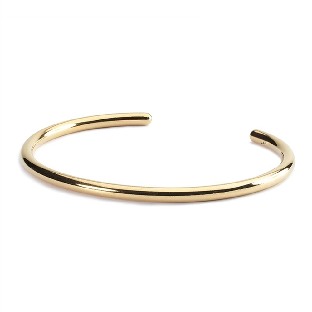 De Trollbeads vergulde bangle armband TGPBA-00015 is een prachtige, tijdloze armband in de categorie sieraden, specifiek als armband. Het elegante ontwerp maakt het perfect voor dagelijks gebruik of speciale gelegenheden. Draag het solo voor een verfijnde look of combineer met andere armbanden voor een speels effect. Ideaal voor elke sieradenliefhebber.