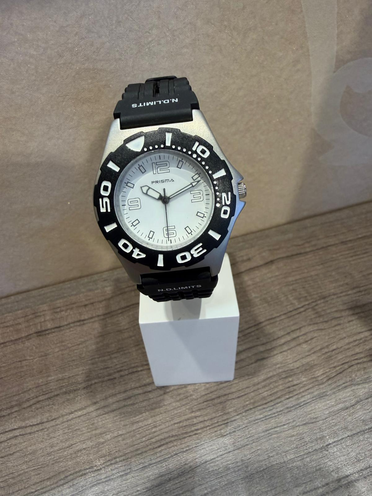 Kinder horloge
rubberen band
maat is aanpasbaar