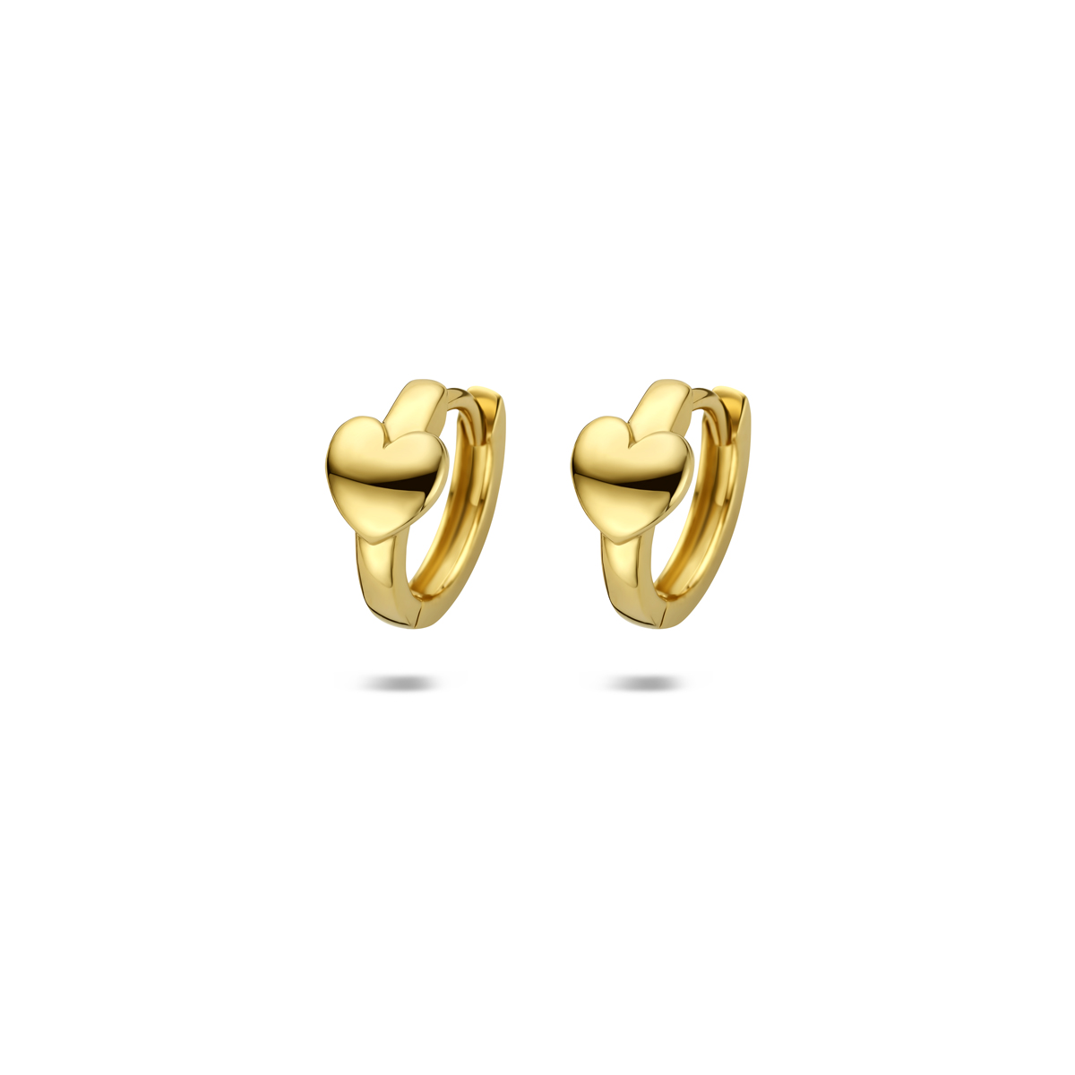 Verguld geel 925 zilveren klapoorringen met een hartje. De klapoorringen hebben een afmeting van 11.5x6mm. Geen garantie op plating.
