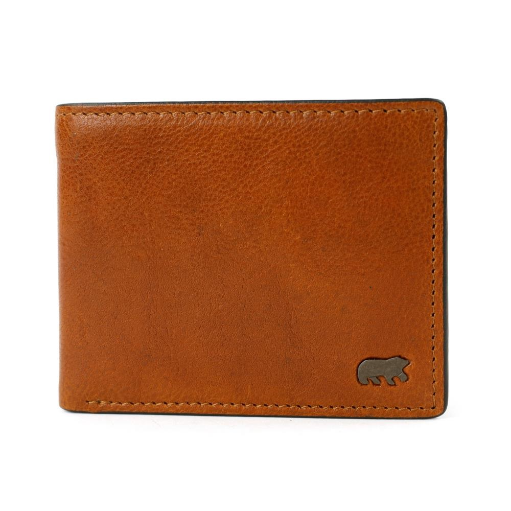 Bear Design Stefano 7CC &ndash; Leren Billfold met RFID
Ontdek de stijlvolle Bear Design Stefano 7CC billfold, een compacte en praktische herenportemonnee van hoogwaardig leer. Deze elegante billfold combineert een klassieke uitstraling met slimme functionaliteit en biedt voldoende ruimte voor je belangrijkste pasjes, briefgeld en ID.

De Stefano 7CC beschikt over 7 creditcardvakken, een handig venster voor bijvoorbeeld je rijbewijs of ID-kaart en twee ruime vakken voor papiergeld. Dankzij de leren voering heeft de portemonnee een luxe en verzorgde afwerking.

Daarnaast is deze leren billfold voorzien van RFID-bescherming. Hierdoor worden je betaalpassen extra beschermd tegen ongewenst uitlezen van RFID-signalen.

Belangrijkste kenmerken
Bear Design Stefano 7CC billfold
Gemaakt van hoogwaardig echt leer
7 creditcardvakken
1 venstervak voor ID of rijbewijs
2 vakken voor papiergeld
Luxe leren voering
Voorzien van RFID-bescherming
Compact formaat: 8,7 &times; 11 &times; 2 cm
Stijlvol, praktisch en geschikt voor dagelijks gebruik
Compact, stijlvol en functioneel
De Bear Design Stefano 7CC is de ideale leren herenportemonnee voor wie waarde hecht aan kwaliteit &eacute;n overzicht. Door het compacte formaat past deze billfold gemakkelijk in een broek- of jaszak, terwijl je toch voldoende ruimte hebt voor je pasjes en contant geld.

Een stijlvolle leren portemonnee met RFID-bescherming voor dagelijks gebruik.