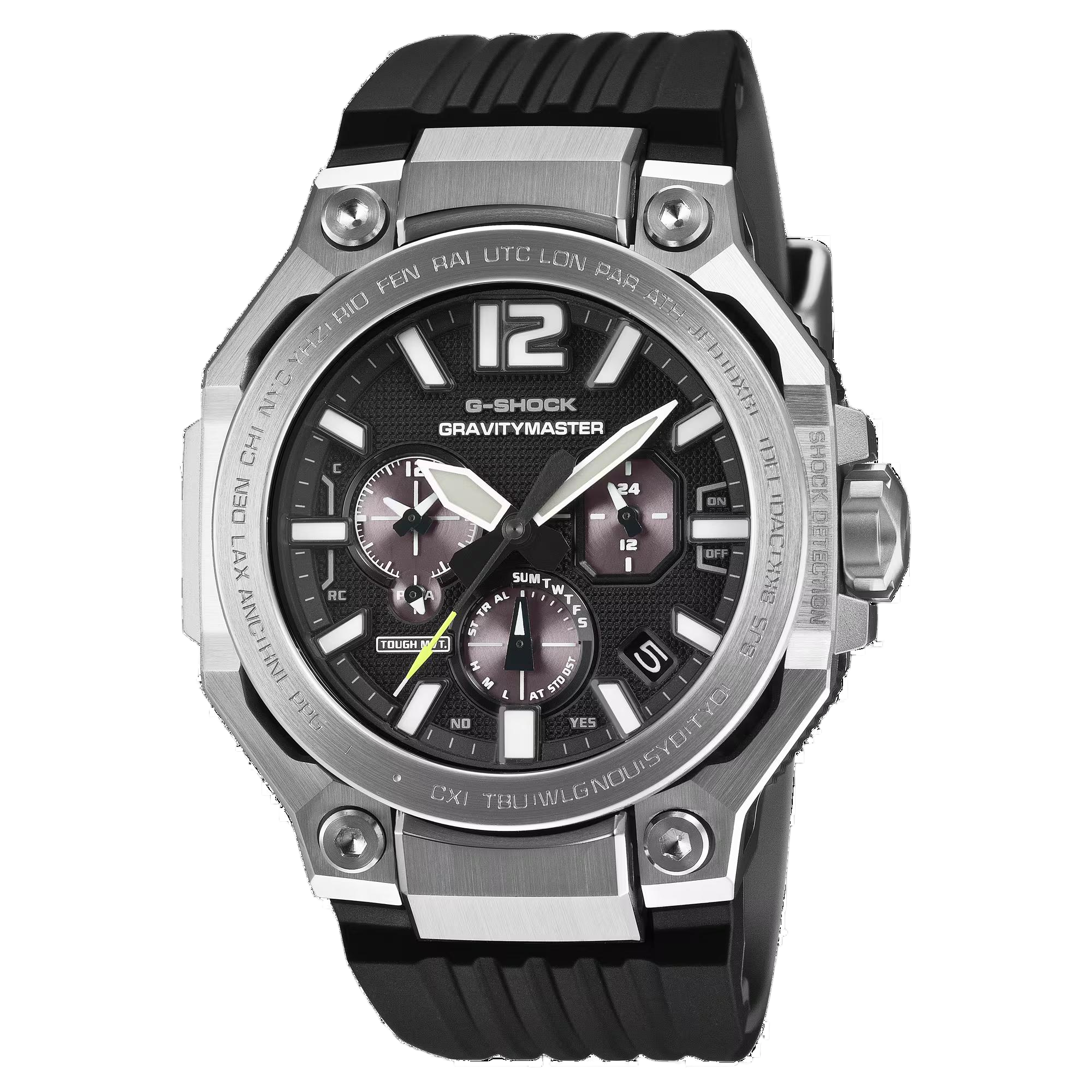 Bereik nieuwe hoogten en doorbreek nieuwe barri&egrave;res met een GRAVITYMASTER die is ge&iuml;nspireerd op de opwindende snelheid van supersonische jets. Uit de G-SHOCK MASTER OF G-lijn horloges die topprestaties leveren voor professionals die te maken krijgen met zware omstandigheden ter land, ter zee of in de lucht - dit uurwerk combineert duurzaamheid en functionaliteit om te voldoen aan de eisen van veeleisende missies vanuit de lucht. 

Gebruikmakend van een dubbele holle kaststructuur, het geavanceerde TOUGH MVT.2 uurwerk en uitstekende afleesbaarheid, garandeert de GWR-B3000 de precieze tijdmeting die nodig is voor professionele missies vanuit de meest veeleisende cockpitsituaties. 

De Triple G Resist-structuur verbetert het vermogen van het horloge om schokken, centrifugale kracht en trillingen te weerstaan, waarbij deze voorheen onafhankelijke functies nu onafhankelijk van elkaar werken binnen een dubbele holle structuur.  

De dubbele holle structuur bestaat uit een buitenste kast die de middelste kast omhult en op vier afzonderlijke punten ondersteunt, waardoor de middelste kast lijkt te zweven. De buitenste behuizing bestaat uit meerdere onderdelen die zijn afgewerkt met metaalspuitgieten (MIM), waarbij ook harsbufferonderdelen zijn gebruikt. De schokdempers die de centrale kast beschermen zijn zichtbaar gelaten, waardoor een ontwerp van complexe en ingewikkelde structurele schoonheid is ontstaan. 

Het Tough Movement analoge uurwerk op licht-energie, dat is ontwikkeld met het oog op ultieme precisie, betrouwbaarheid en functionaliteit, is nu ge&euml;volueerd tot de TOUGH MVT.2, met geavanceerde zelfregulerende controle die bestand is tegen externe verstoringen. Sterke licht-energie zorgt voor een stabiele werking van de automatische tijdaanpassing en de automatische correctie van de thuispositie van de hand. Naast de hybride constructie voor uitstekende duurzaamheid bevat de TOUGH MVT.2 een nieuwe functie voor het detecteren van schokken, magnetische velden en andere externe storingen die de nauwkeurigheid van de tijdweergave be&iuml;nvloeden.  

Wanneer het horloge een sterke schok detecteert, zet de automatische handpositiecorrectiefunctie de wijzers onmiddellijk terug in de juiste stand. Ook als er een sterk extern magnetisch veld wordt gedetecteerd, stoppen de wijzers tijdelijk met bewegen en keren ze automatisch terug naar de juiste positie zodra het magnetische veld verdwijnt. 

Een nieuw ontwikkelde donkerzwarte wijzerplaat heeft microgefabriceerde oppervlaktetexturen om het licht te verspreiden en reflectie te verminderen, waardoor het contrast toeneemt en je in elke omgeving goed zichtbaar bent. In combinatie met een zonnesysteem in de wijzerplaat - zonnepanelen die genoeg licht opvangen om het horloge van stroom te voorzien - is het resultaat een wijzerplaat met een rijke diepte. 

Krasbestendig, zeer transparant saffierglas verbetert de helderheid en milieuvriendelijk biohars voor de band en de middelste behuizing helpt de impact op het milieu te verminderen. 

Deze innovatieve, robuuste stijl biedt bovendien volledige functionaliteit. Download de CASIO WATCHES app en koppel hem met je smartphone via Bluetooth&reg; voor automatische tijdcorrectie en toegang tot vluchtlogs. Dit alles, samen met LED-verlichting met hoge intensiteit, directe toegang tot UTC (Coordinated Universal Time) en andere uiterst praktische functies, geven deze supersonische GRAVITYMASTER een waardige plaats in de MASTER OF G-familie van volwaardige pilotenhorloges.