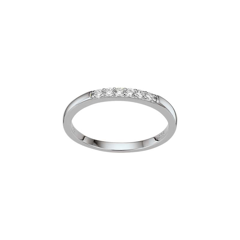 Der Damenring 925 rhodiniert mit Zirkonia, Modellnummer 5-216945-001, besteht aus hochwertigem Sterlingsilber und ist mit funkelnden Zirkoniasteinen besetzt. Er eignet sich perfekt f&uuml;r den t&auml;glichen Gebrauch und verleiht jedem Outfit einen eleganten Touch. Tragen Sie ihn solo oder als Teil eines stilvollen Ringstapels f&uuml;r einen modernen Look. Ideal als Geschenk oder f&uuml;r sich selbst.