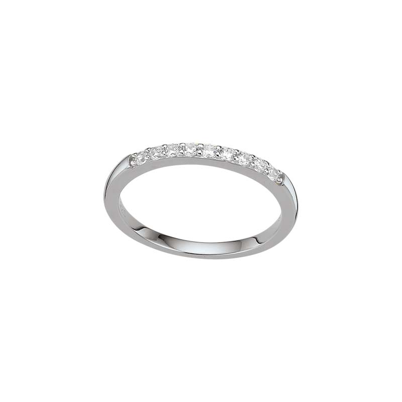 Der Damenring 925 rhodiniert mit Zirkonia, Modellnummer 5-216946-001, ist ein elegantes Schmuckst&uuml;ck, ideal f&uuml;r den t&auml;glichen Gebrauch. Gefertigt aus hochwertigem Sterling-Silber, besticht er durch funkelnde Zirkoniasteine. Kombinieren Sie ihn mit schlichten Outfits, um ihm Glanz zu verleihen und ein stilvolles, dezentes Highlight zu setzen. Perfekt f&uuml;r jeden Anlass!